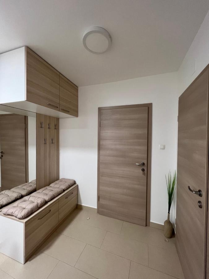 Apartmani Pernjak Мандре Экстерьер фото