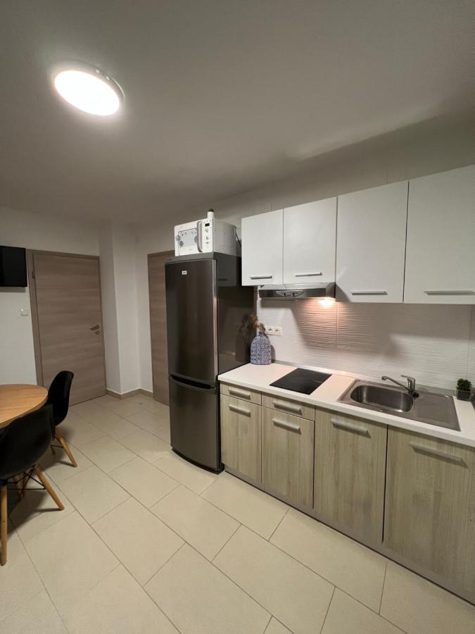 Apartmani Pernjak Мандре Экстерьер фото