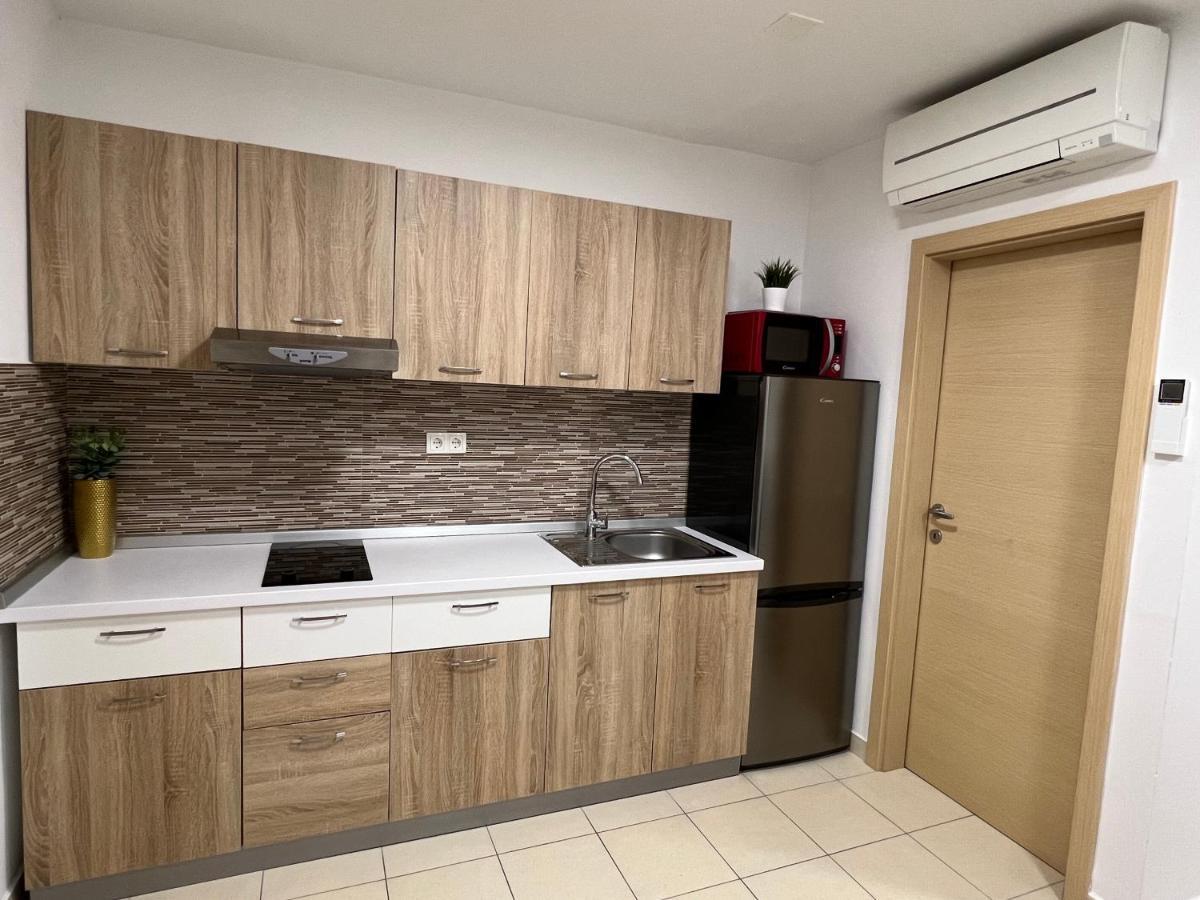 Apartmani Pernjak Мандре Экстерьер фото