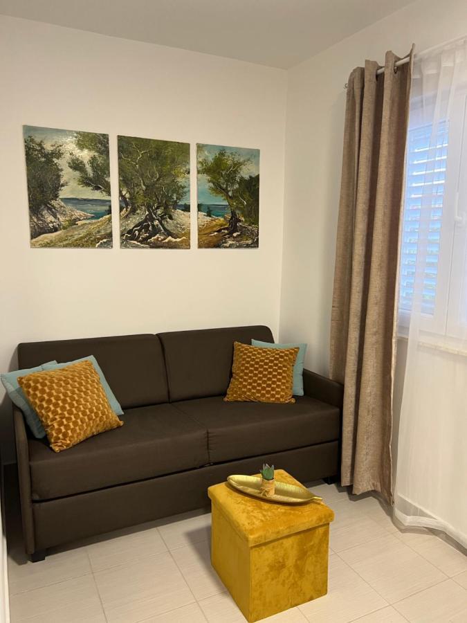 Apartmani Pernjak Мандре Экстерьер фото