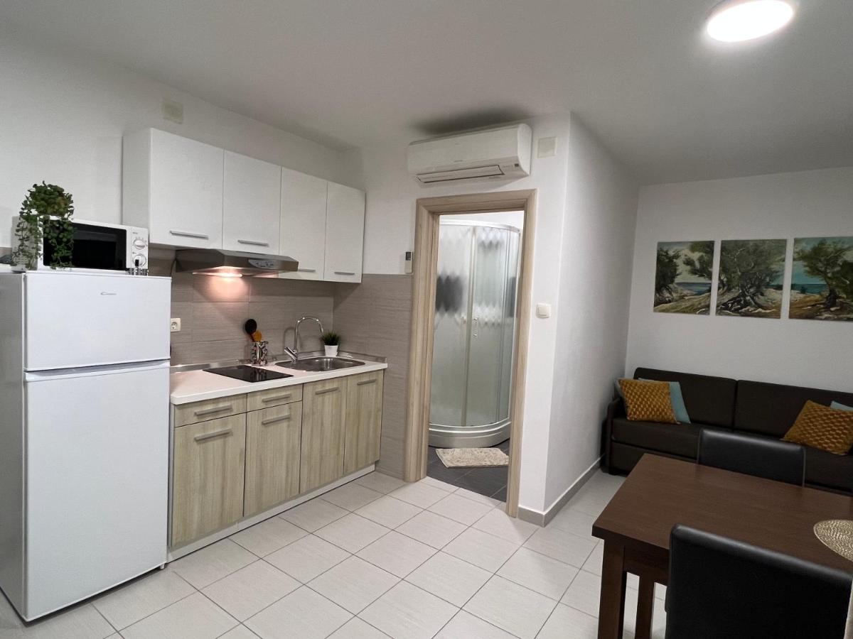 Apartmani Pernjak Мандре Экстерьер фото