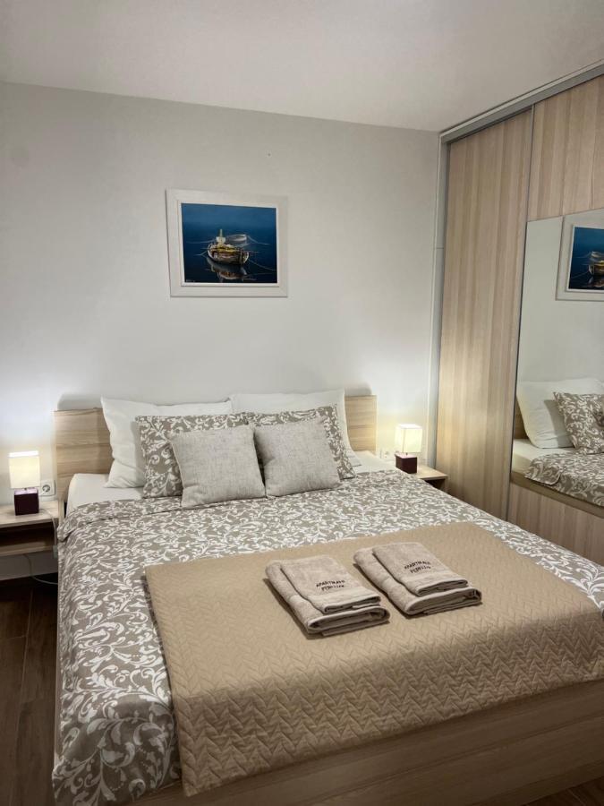 Apartmani Pernjak Мандре Экстерьер фото