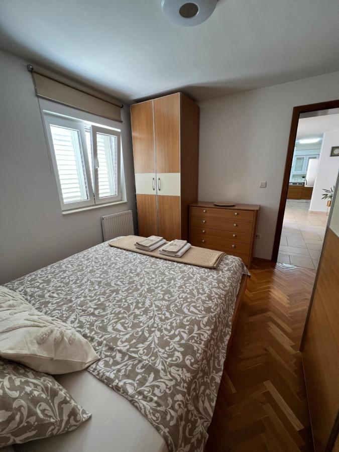 Apartmani Pernjak Мандре Экстерьер фото
