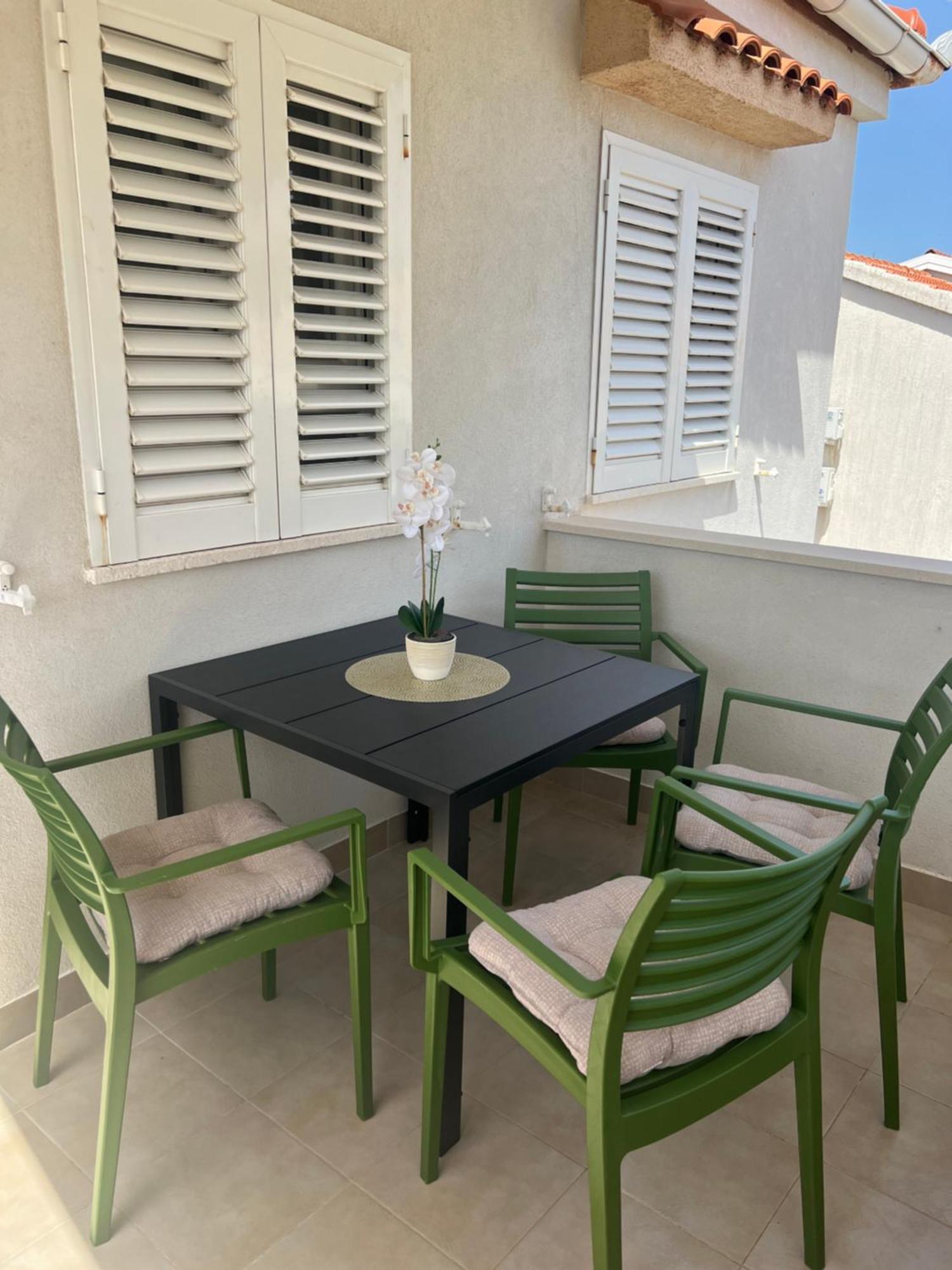 Apartmani Pernjak Мандре Экстерьер фото